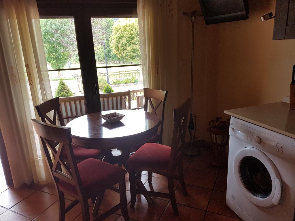 Apartamentos El Pedrayu Onis Exterior photo